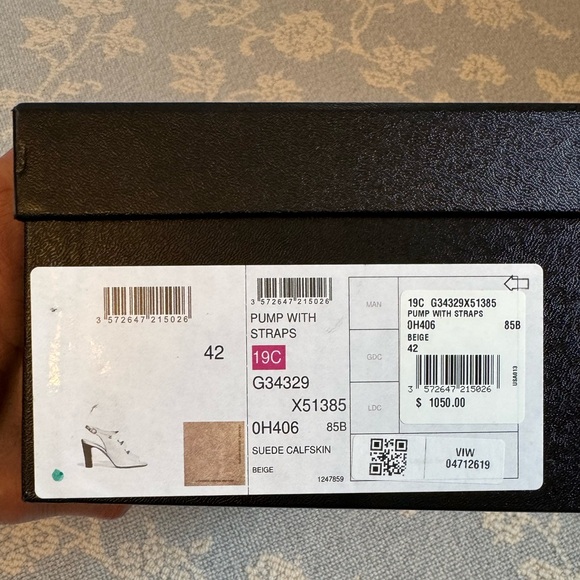 Chanel Interlocking CC Logo Suede Slingback Sandals, Size 42 - Picture 13 of 16